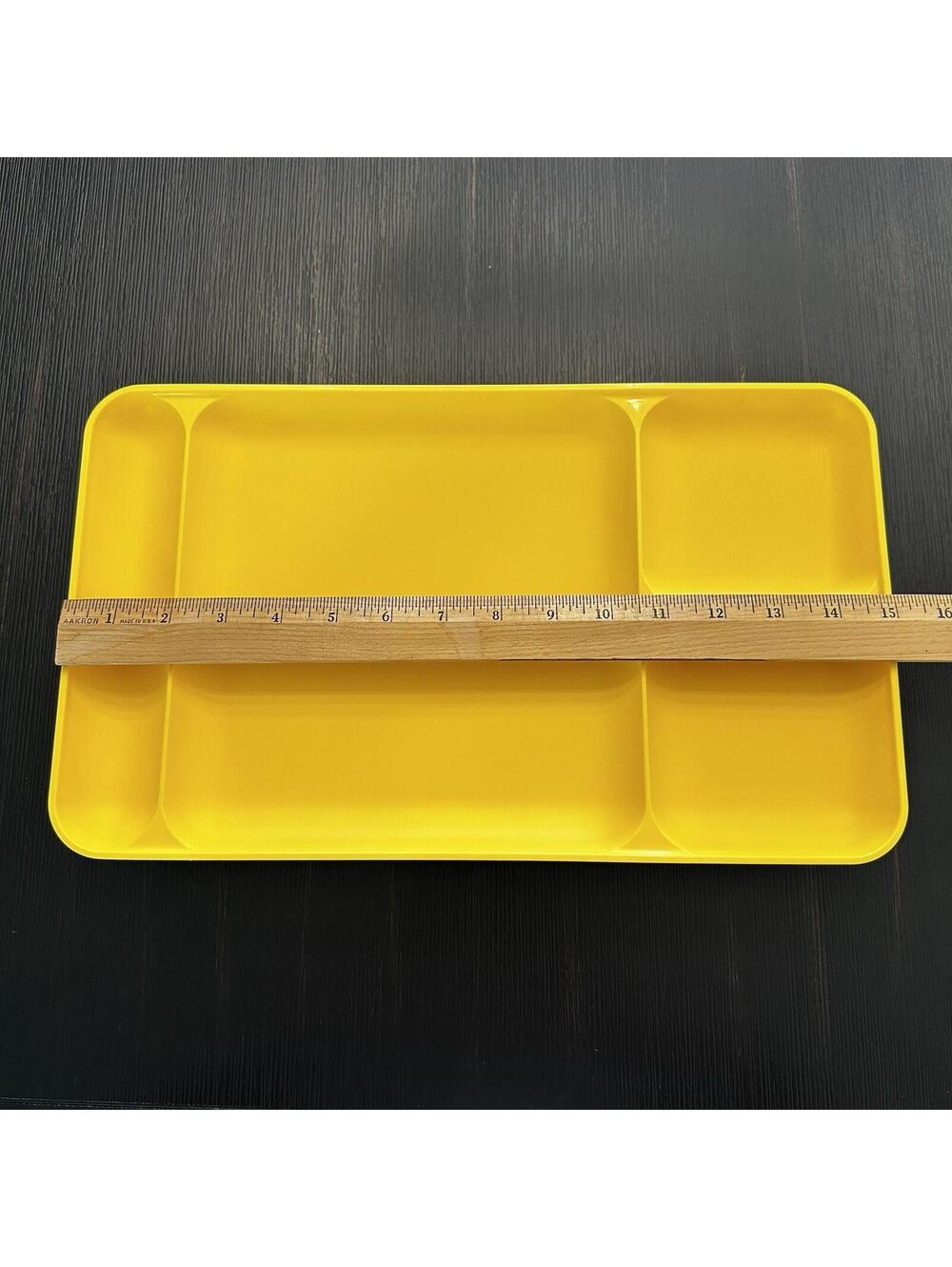 8 Tupperware Divided Lunch Trays Yellow 1535-3 & 1535-4 Picnic BBQ EUC - Picture 6 of 7